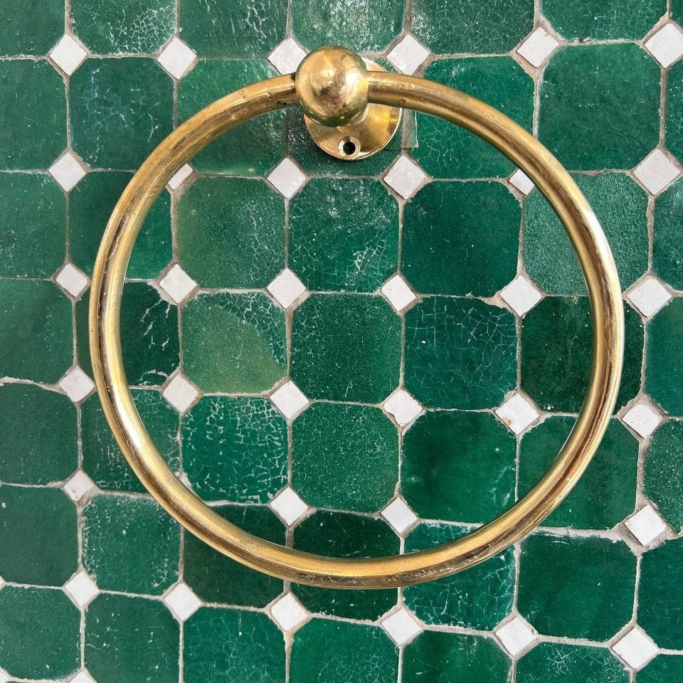 Vintage Brass Round Wall Towel Rack – Elegant Towel Holder - bohoprime